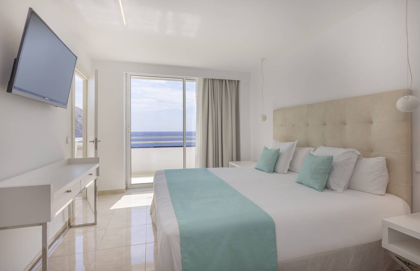 Alua Gran Camp de Mar