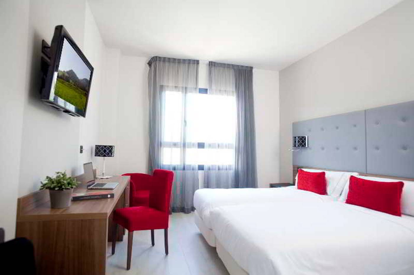 K10 Hotel-Spain-URNIETA-Room-9