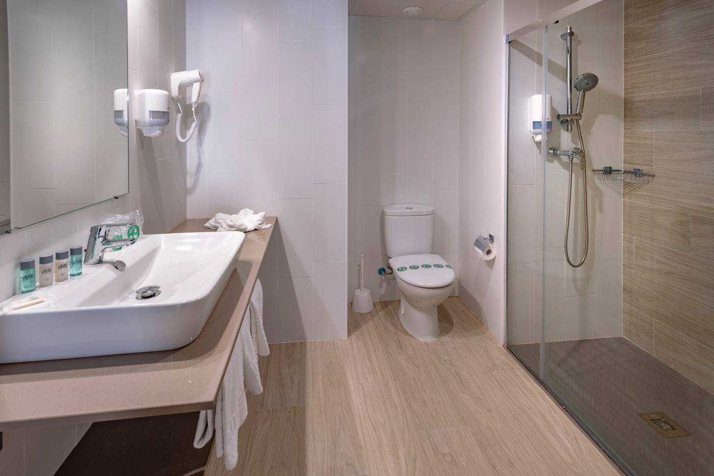 4R-Miramar-Calafell-Room-15