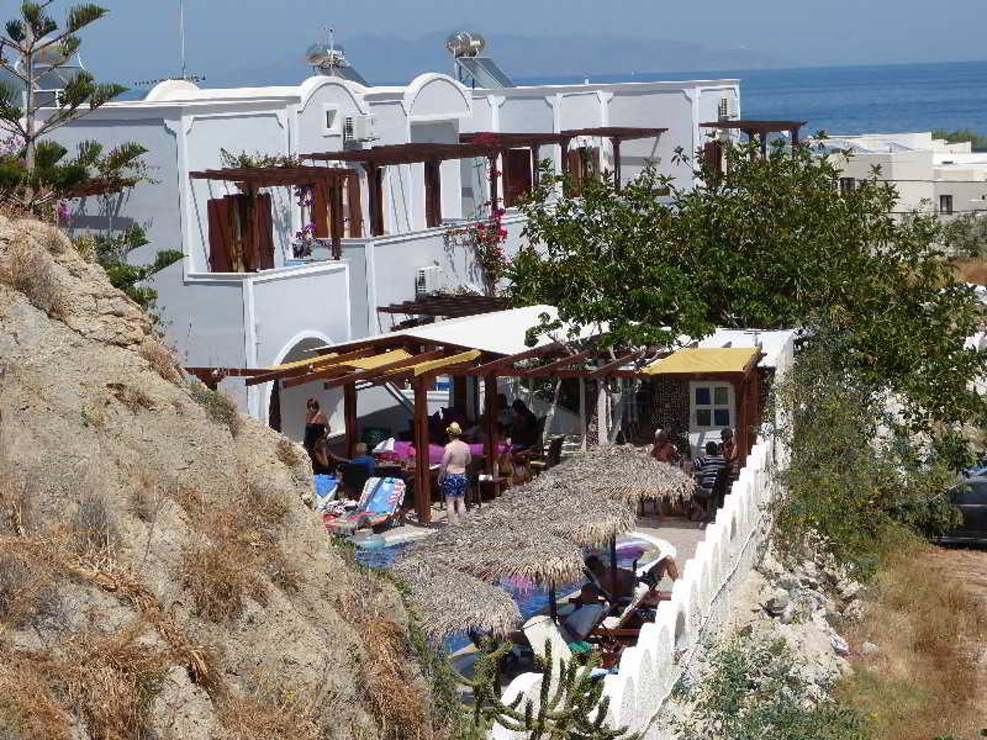 Aparthotel-Black-Sand-Pool-64