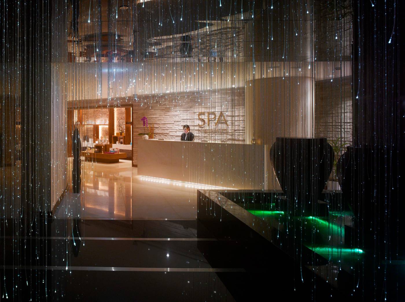 Intercontinental-Dubai-Festival-City-Sports-and-Entertainment-89