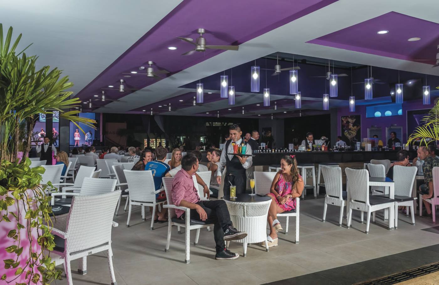 Riu-Lupita-All-Inclusive-Bar-27