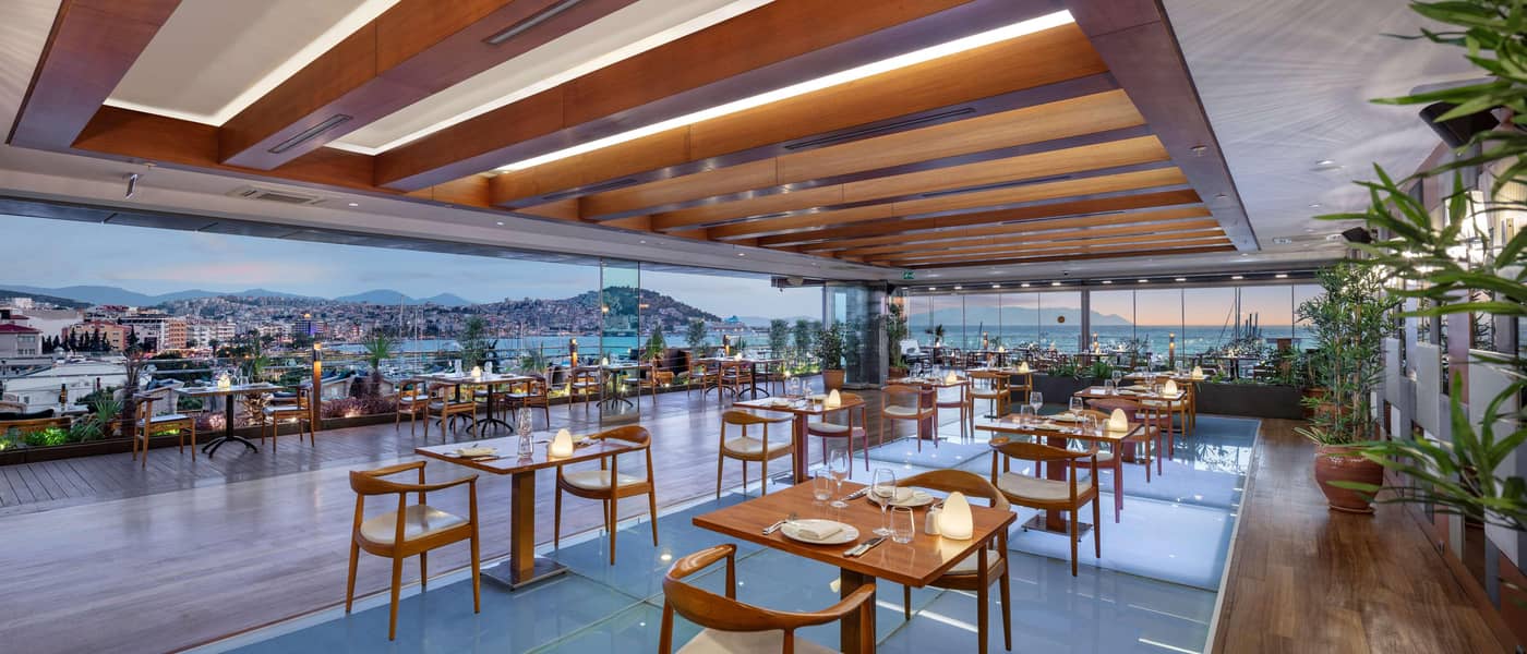 DoubleTree-by-Hilton-Kusadasi-Restaurant-44