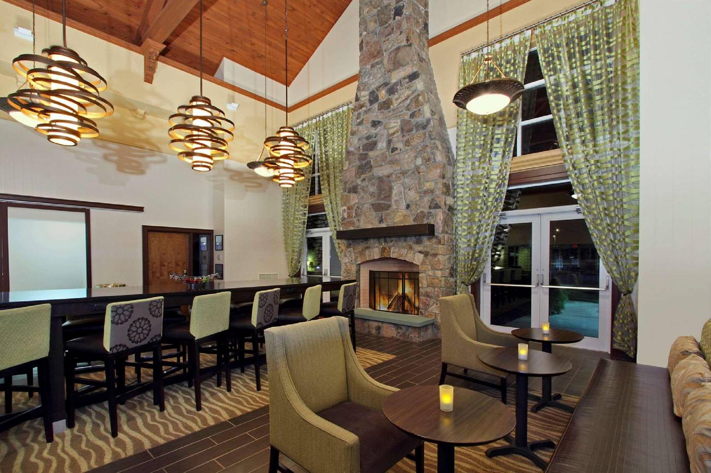 Hampton Inn & Suites Newtown-United States-YARDLEY-Lobby-6