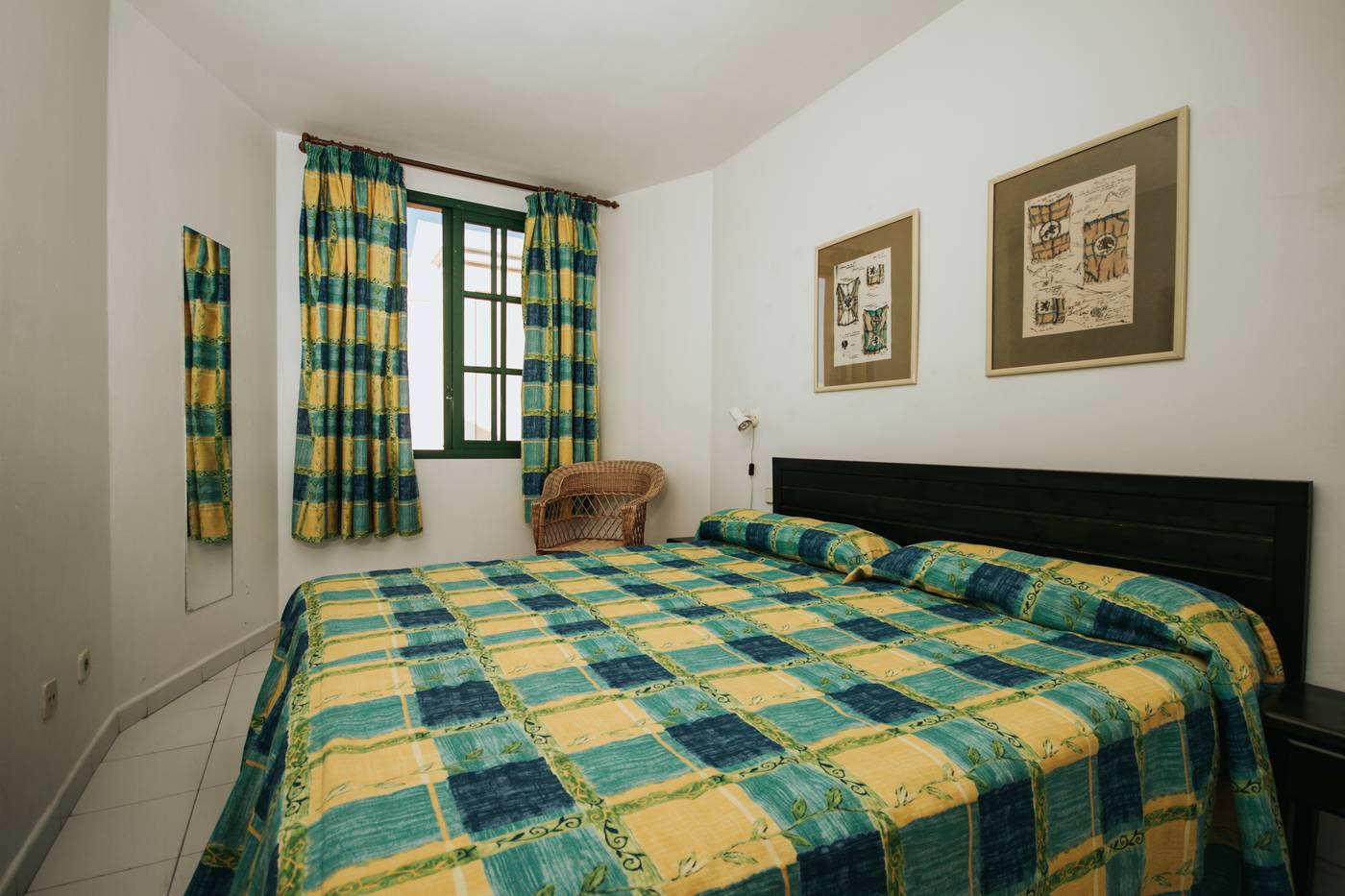 Sun-s-Gardens-Room-16