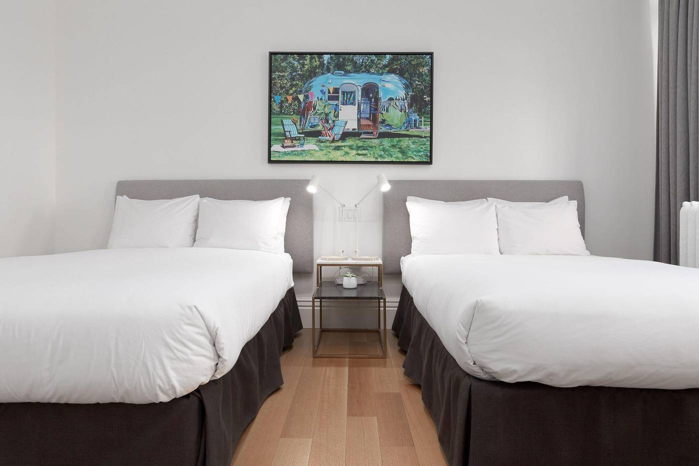 Victorian-Hotel-Vancouver-Room-53