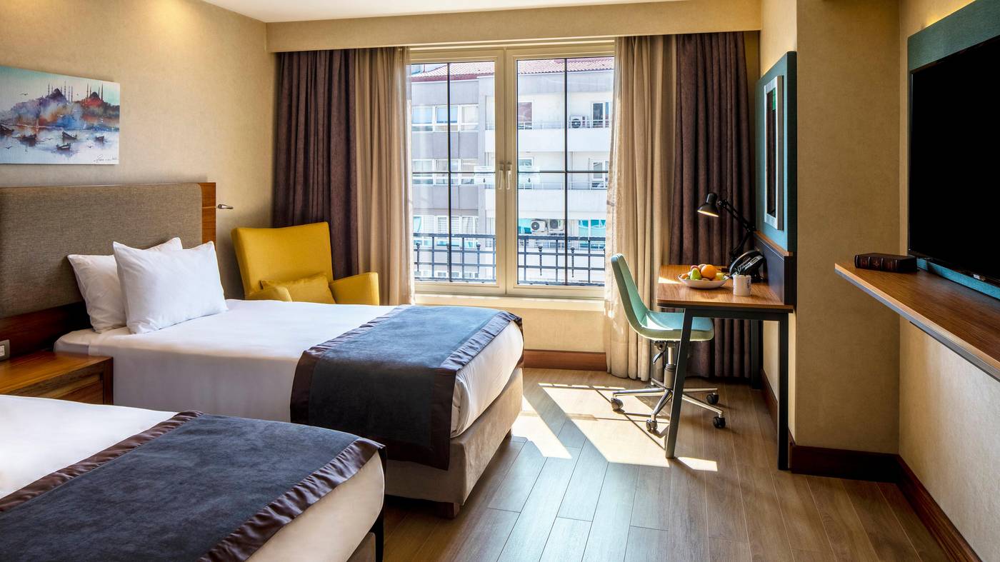 Holiday-Inn-Sisli-Room-6