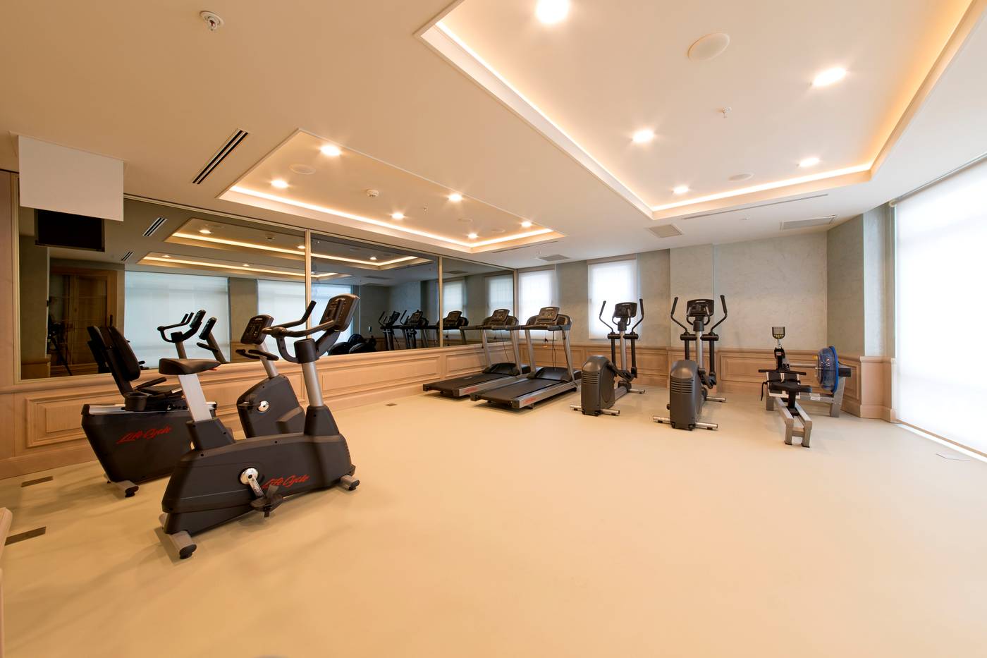 Millennium-Istanbul-Golden-Horn-Sports-and-Entertainment-27