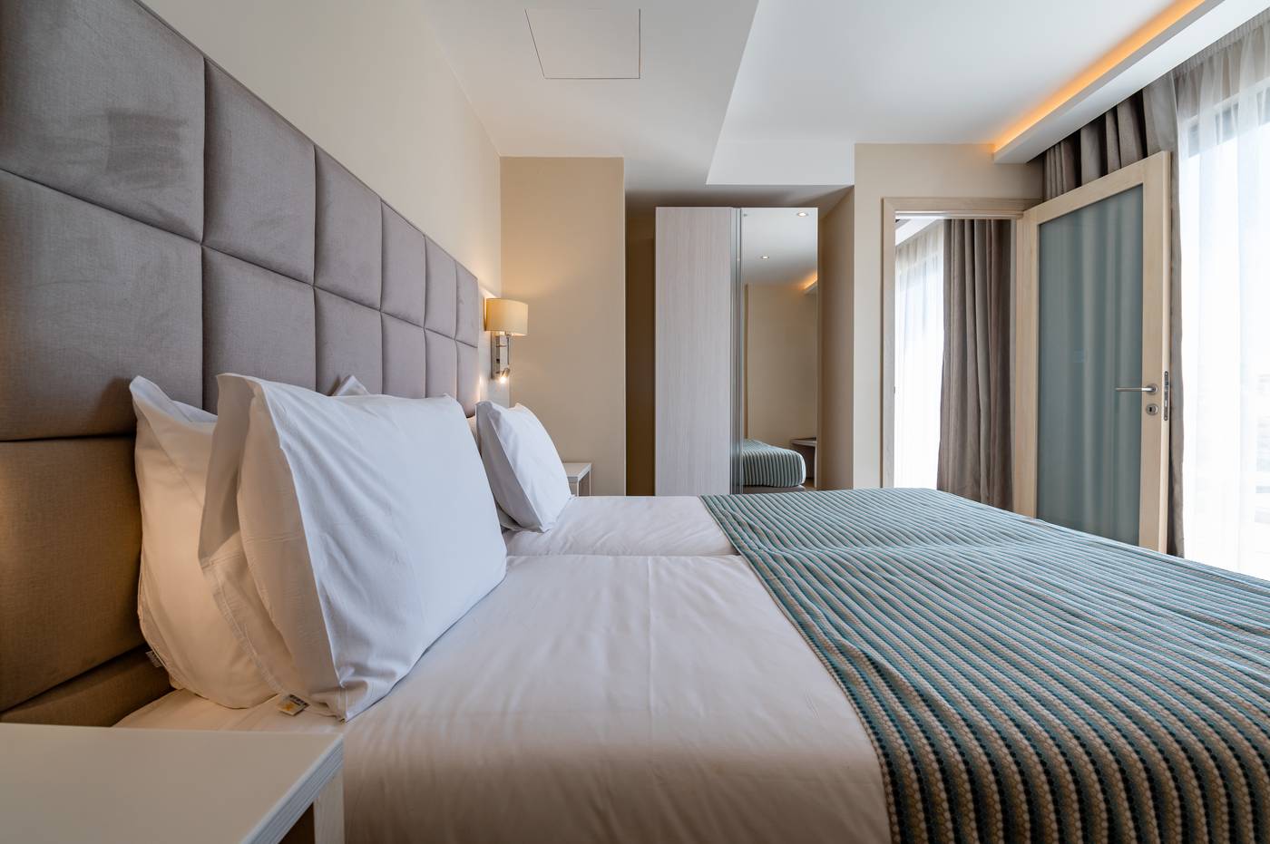 Maritim-Antonine-Hotel---Spa-Room-22