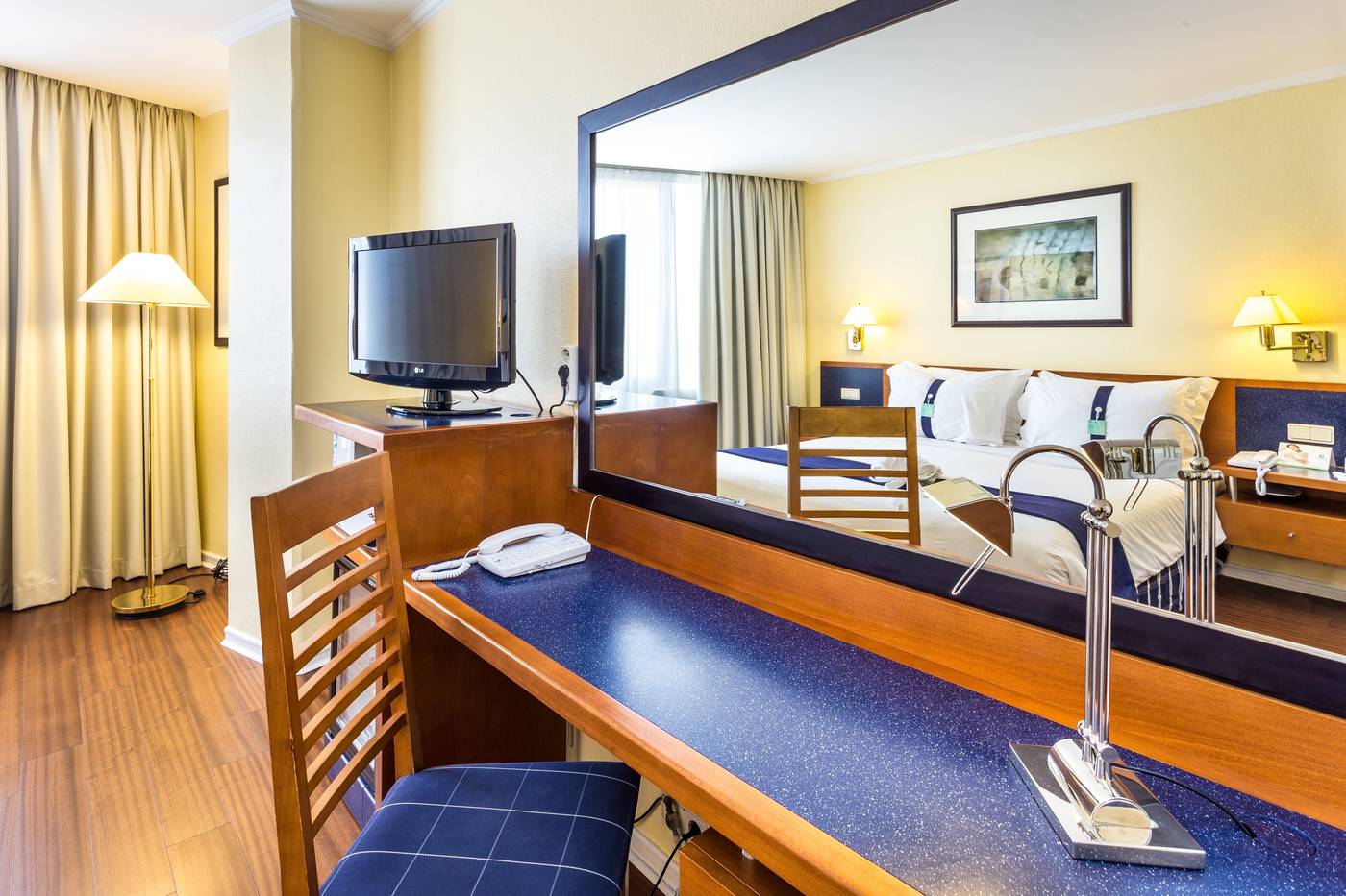 Holiday-Inn-Lisboa-Room-41