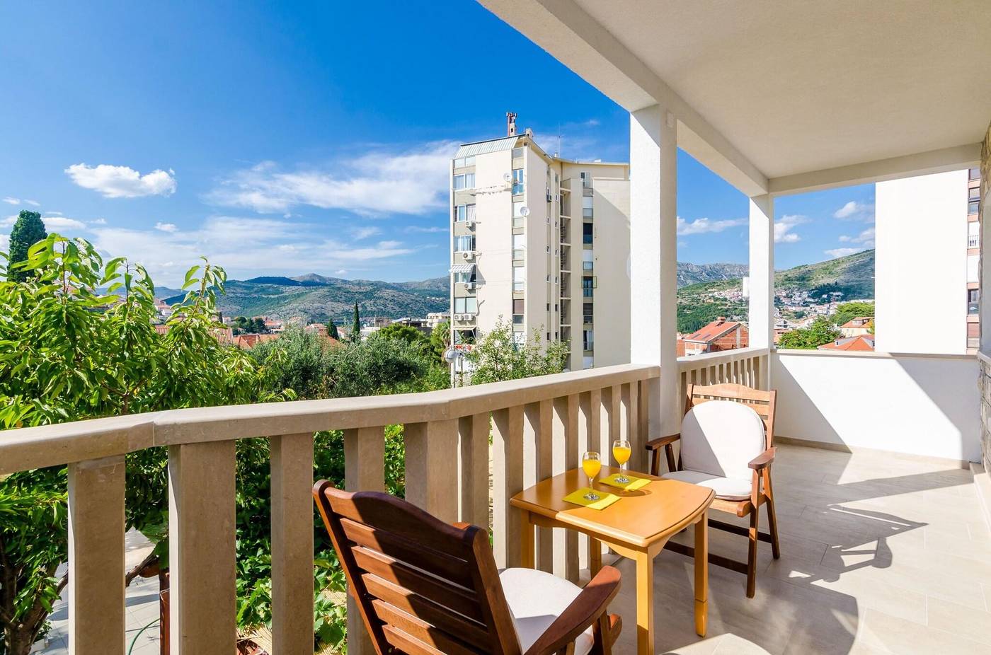 Apartments---Rooms-V-M-Room-51