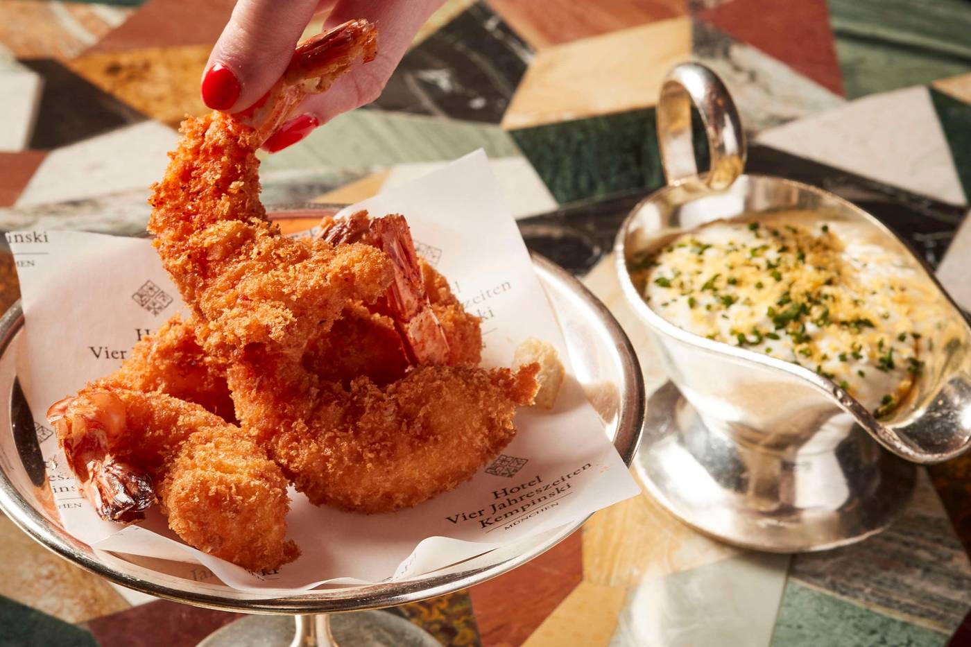 Hotel-Vier-Jahreszeiten-Kempinski-Munich-Bar-91