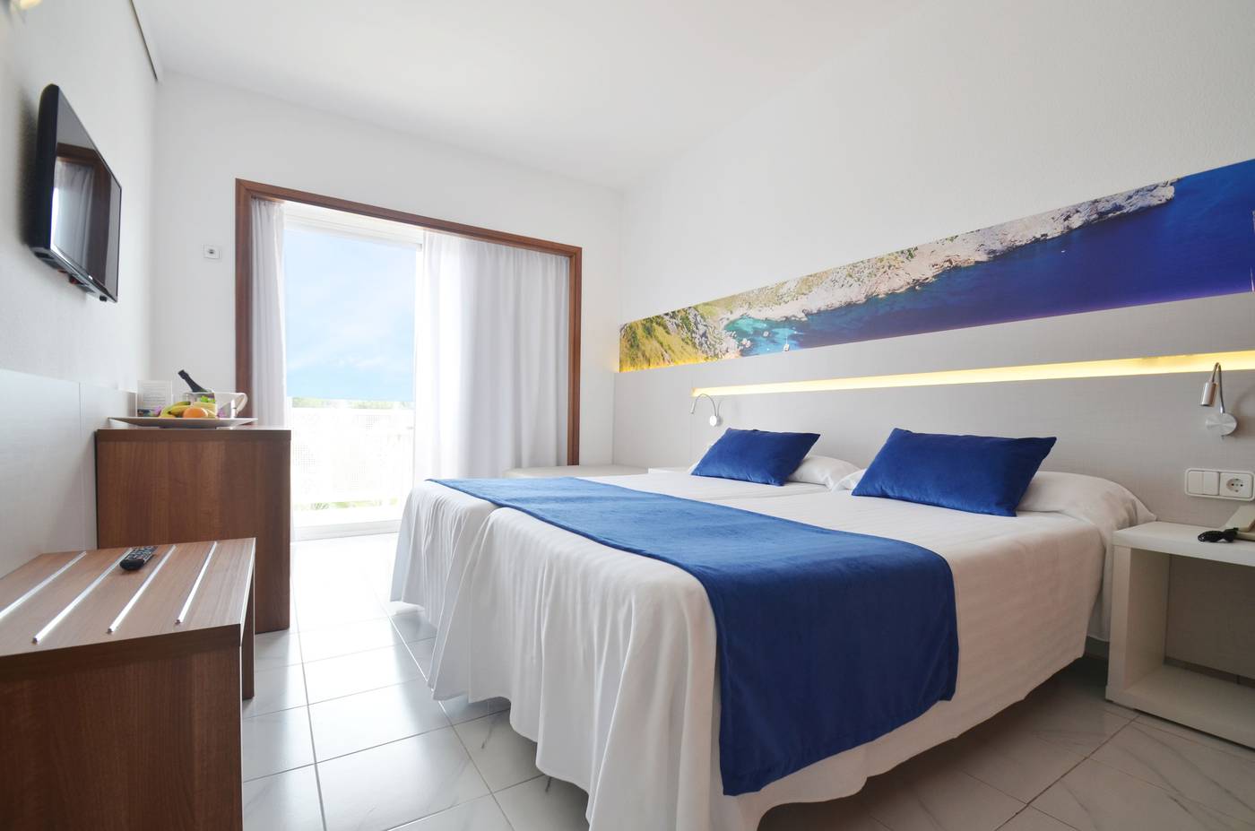 Azuline-Hotel-Bergantin-Room-24