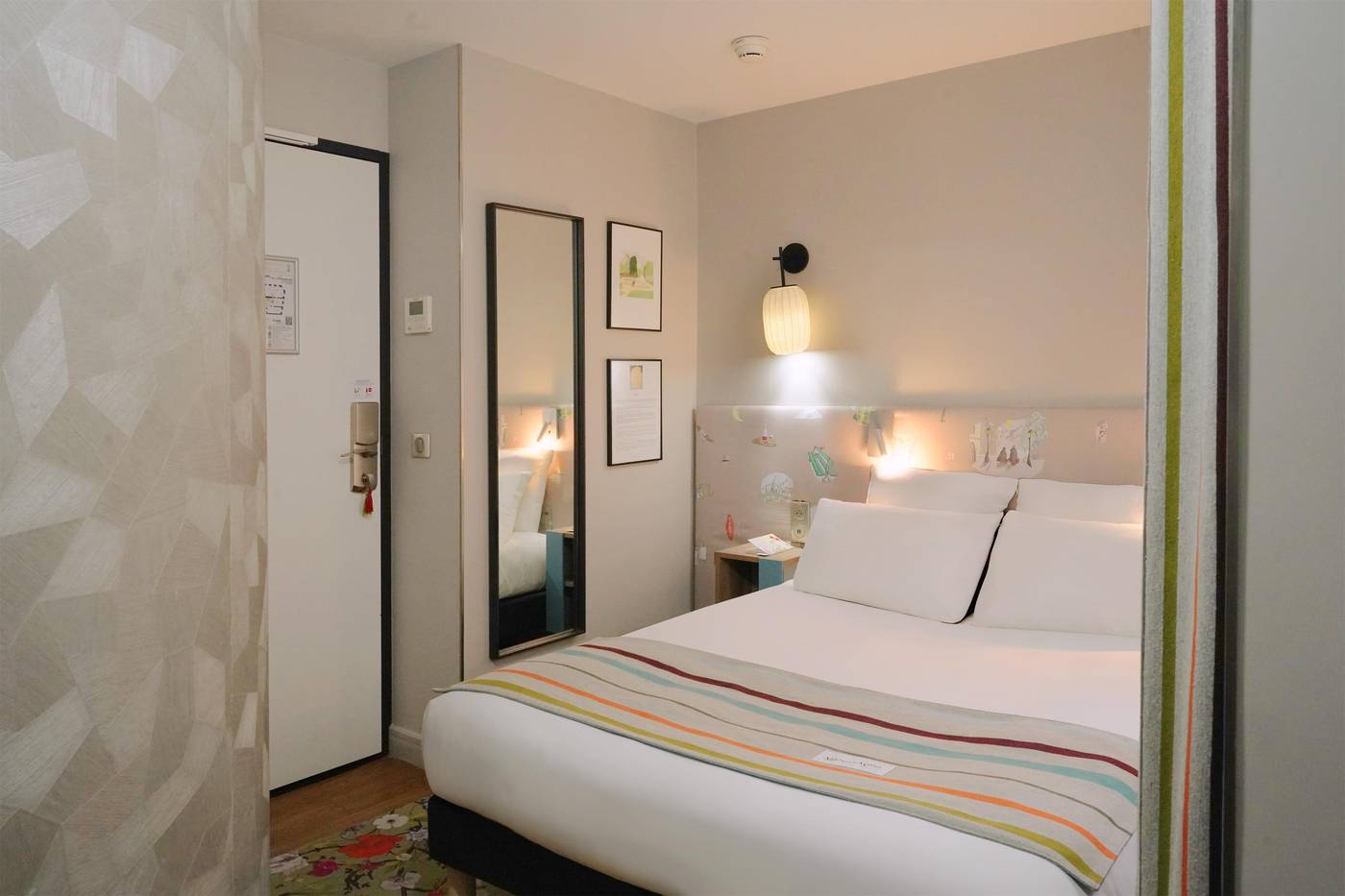 Hotel-Litteraire-Marcel-Ayme--BW-Premier-Collectio-Room-33