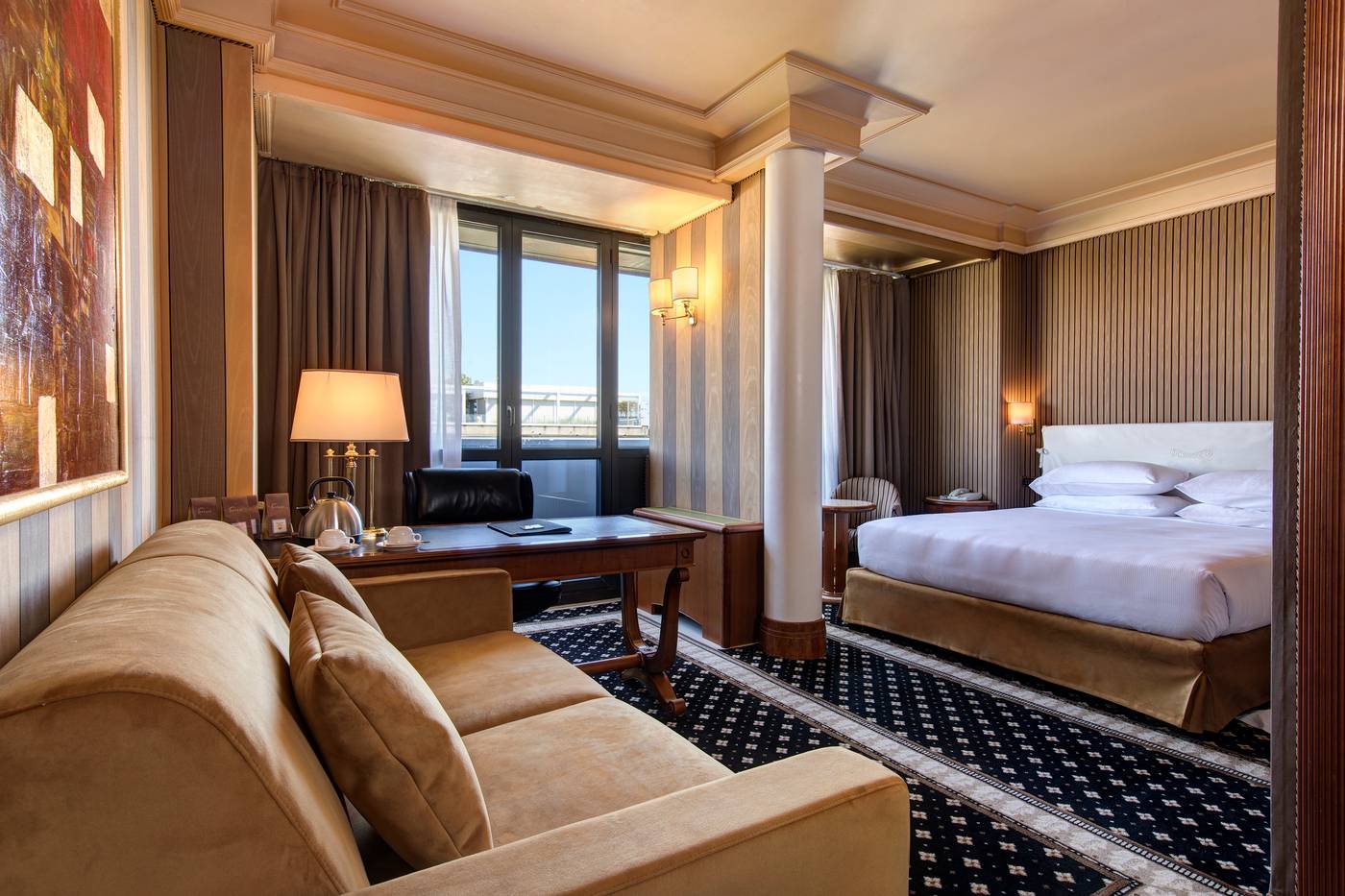 Hotel-Capitol-Room-5