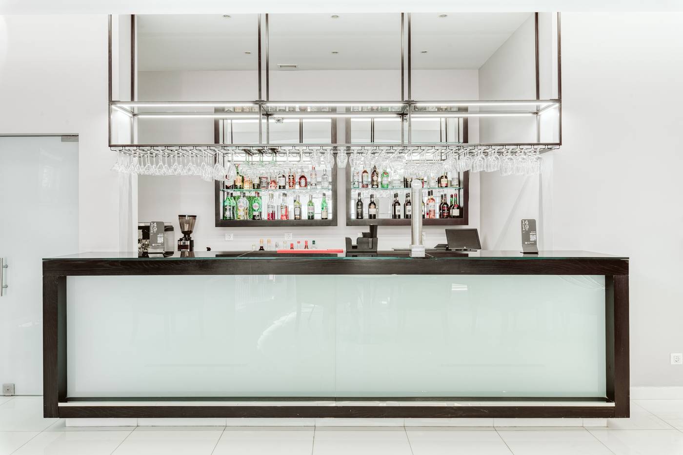 Vila-Baleira-Funchal-Bar-35