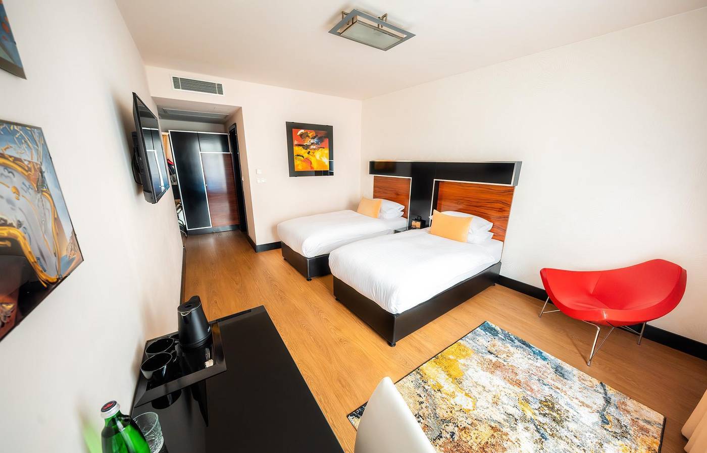 Grand-Majestic-Plaza-Hotel-Room-6