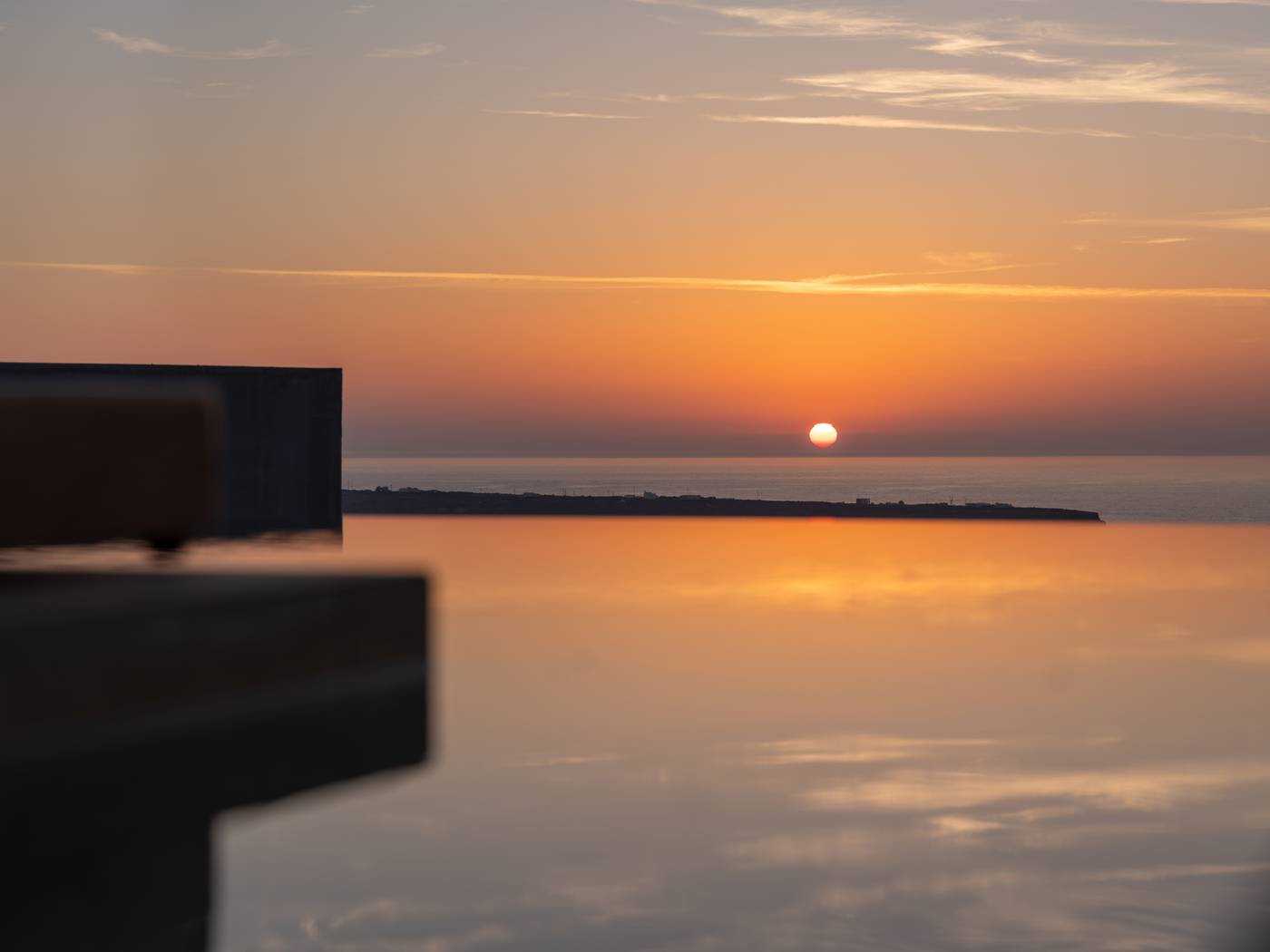 Santo Mine Oia Suites