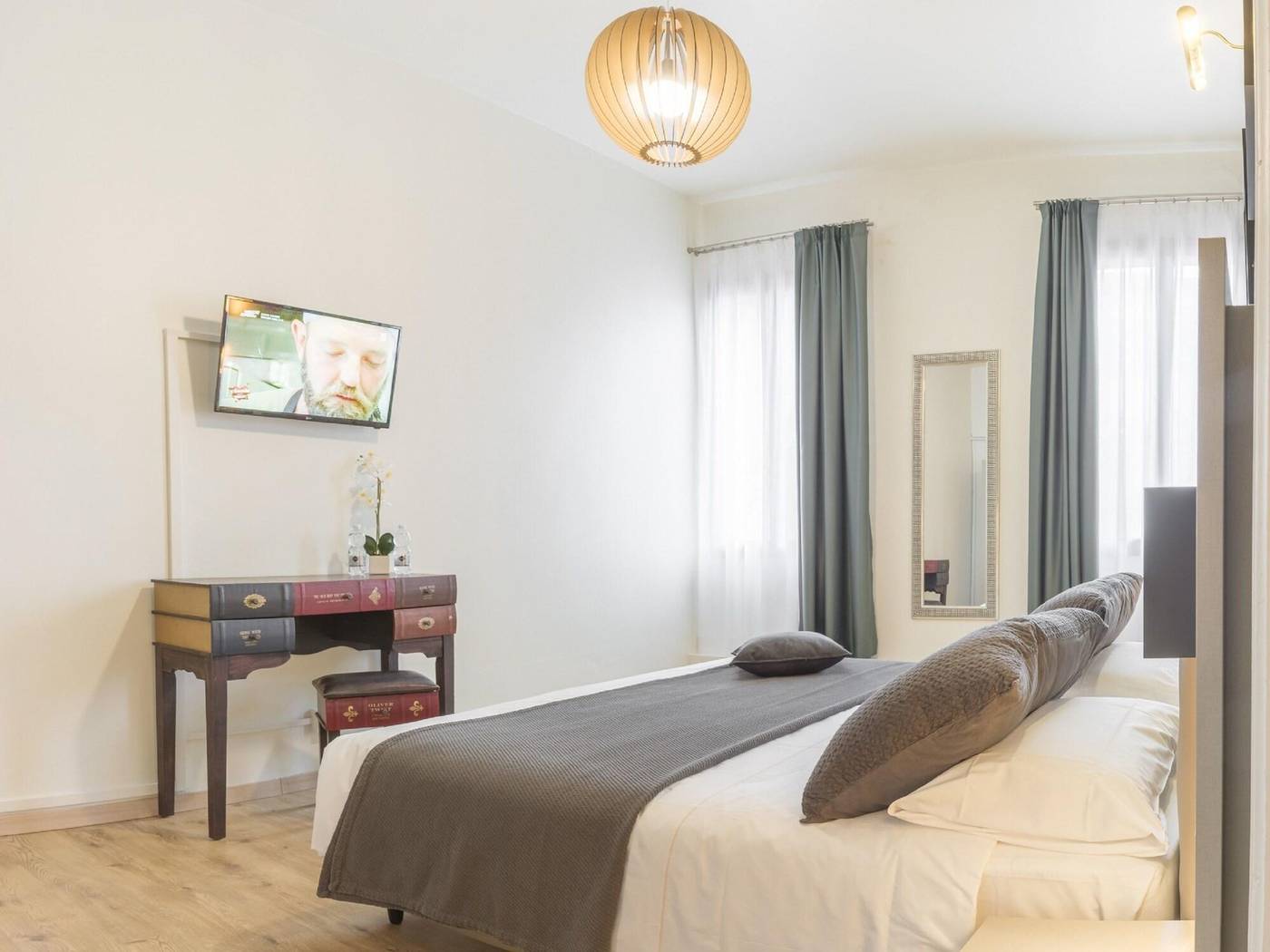 Grand-Canal-Suites-Room-27