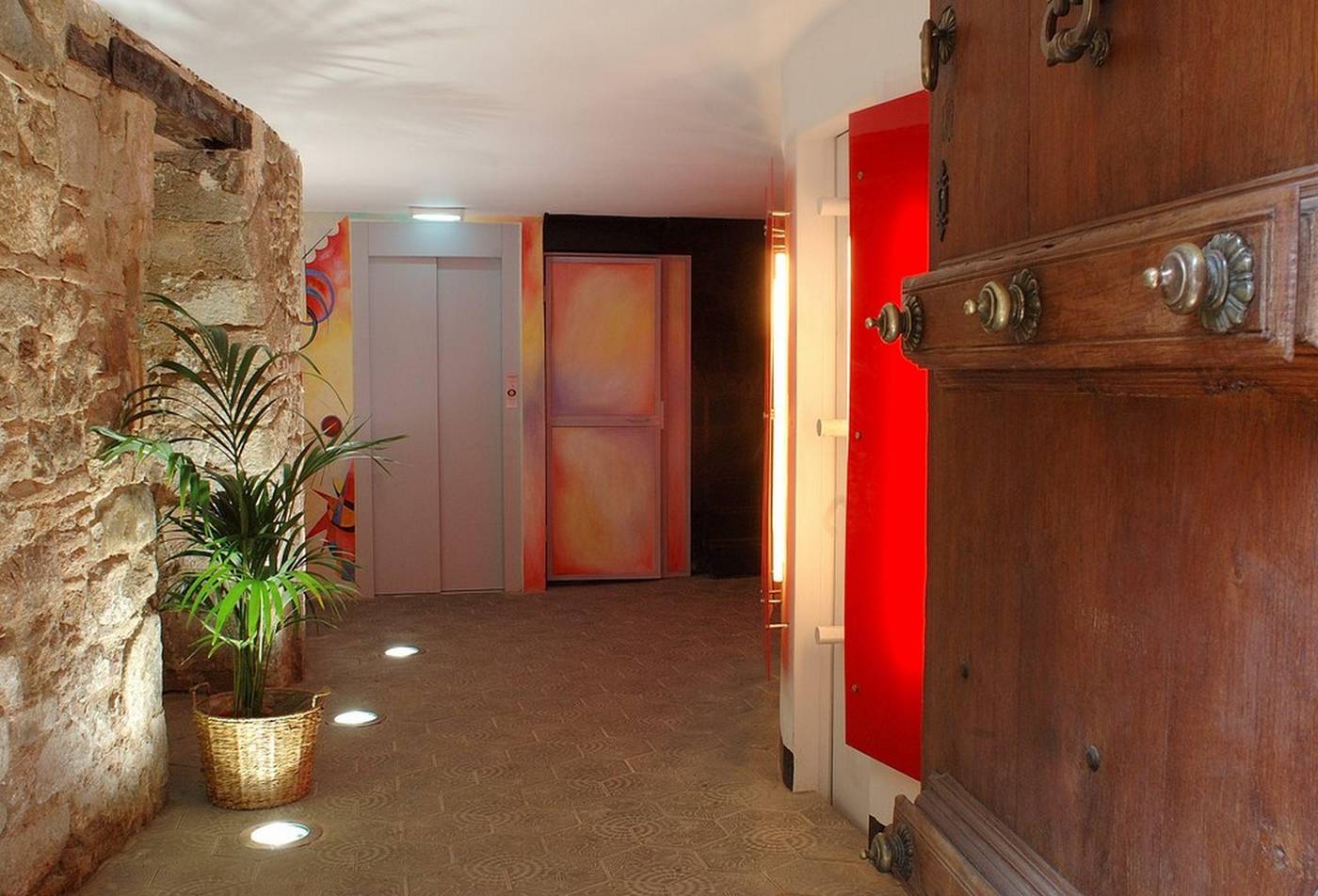 AinB Picasso-Corders Apartments-Spain-BARCELONA-Lobby-5