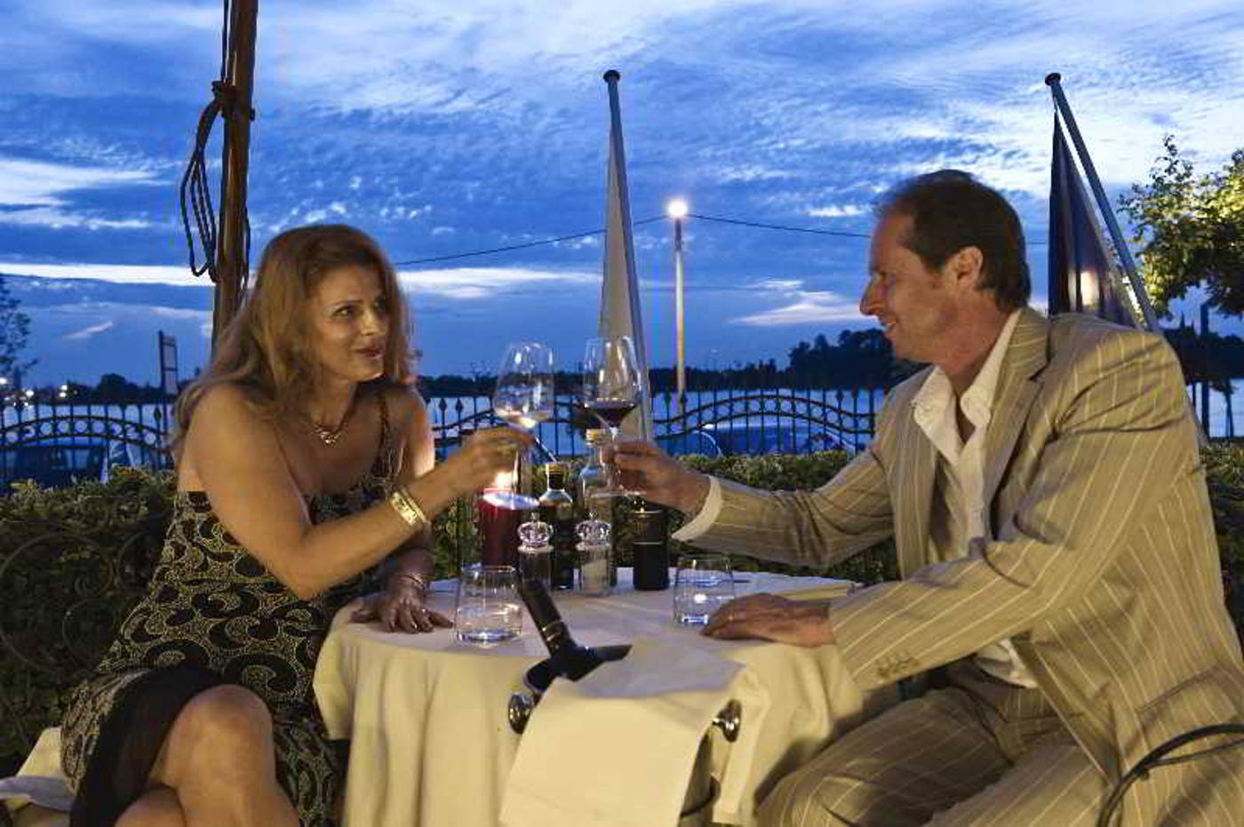 Viktoria-Palace-Restaurant-30