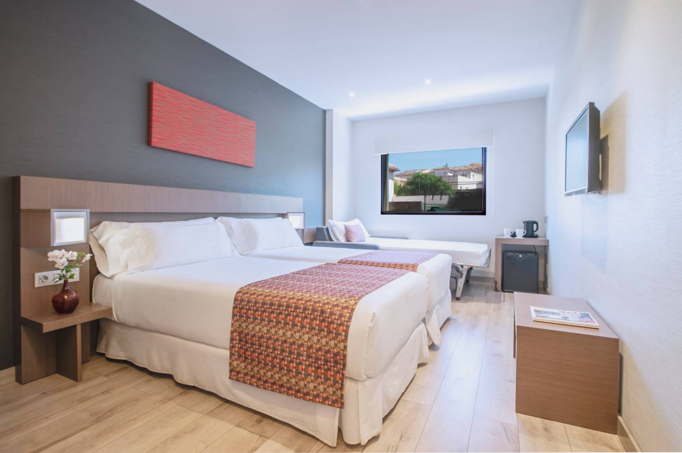 10.10.25 Hotel Granada by Pierre & Vacances