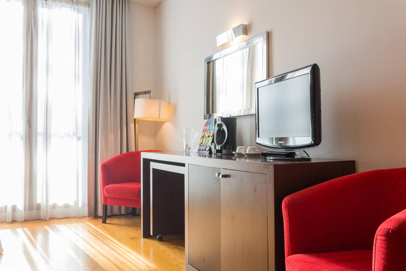 Arts-In-Hotel-Conde-Carvalhal-Room-19