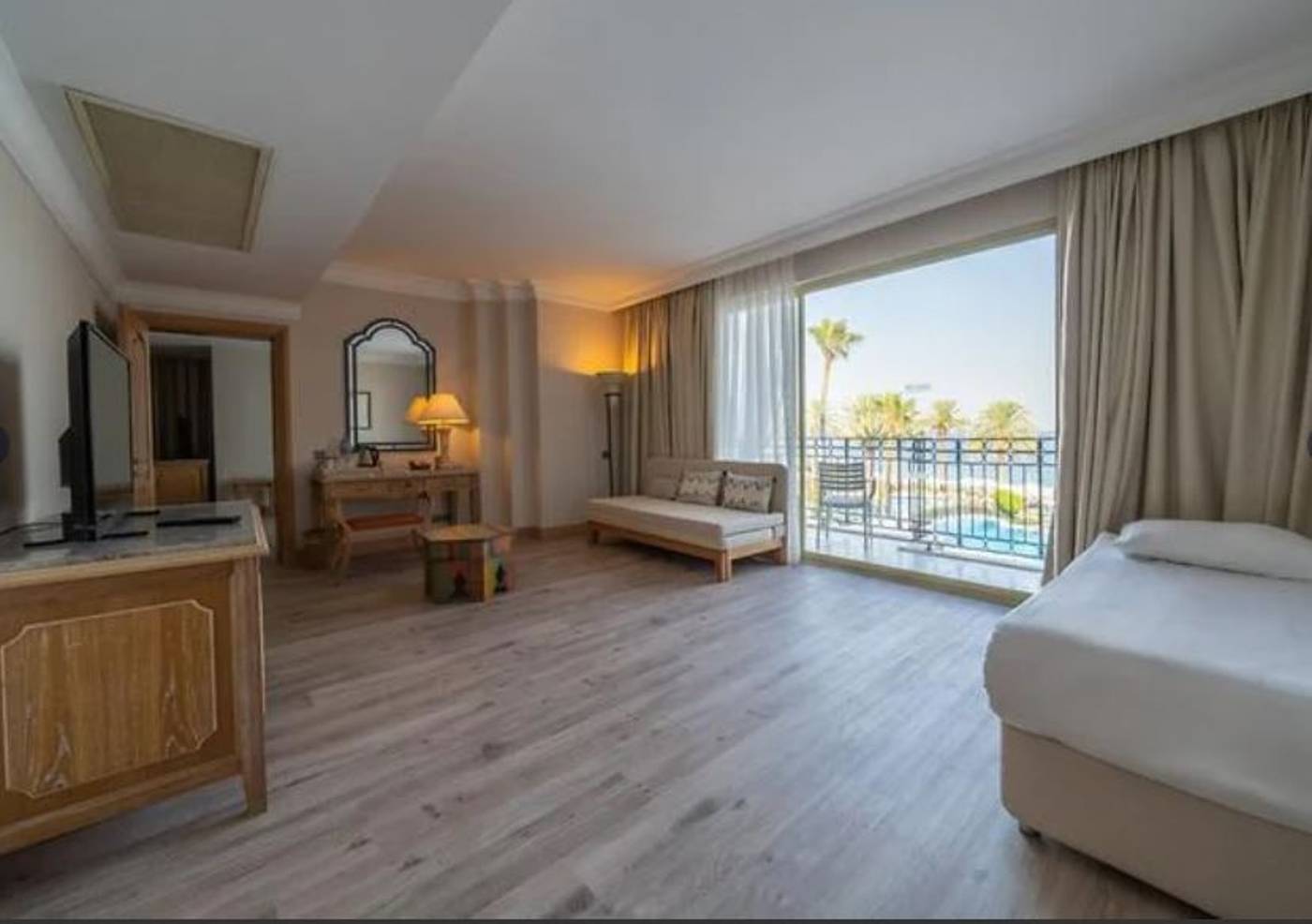 The-Norm-Oriental-Room-30