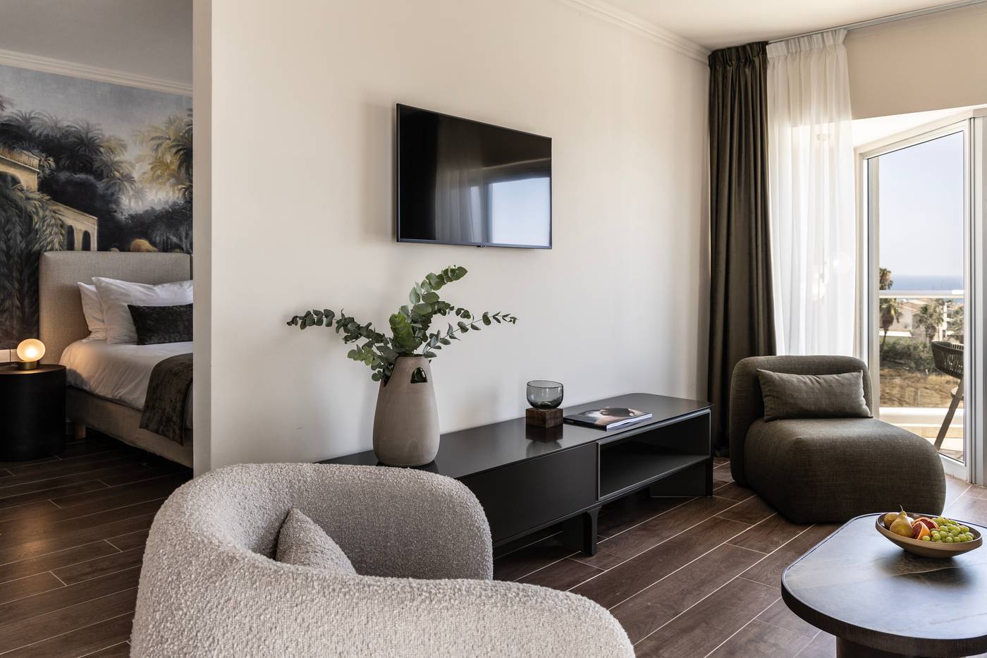 Cali-Resort---Spa-by-Louis-Hotels-Room-19