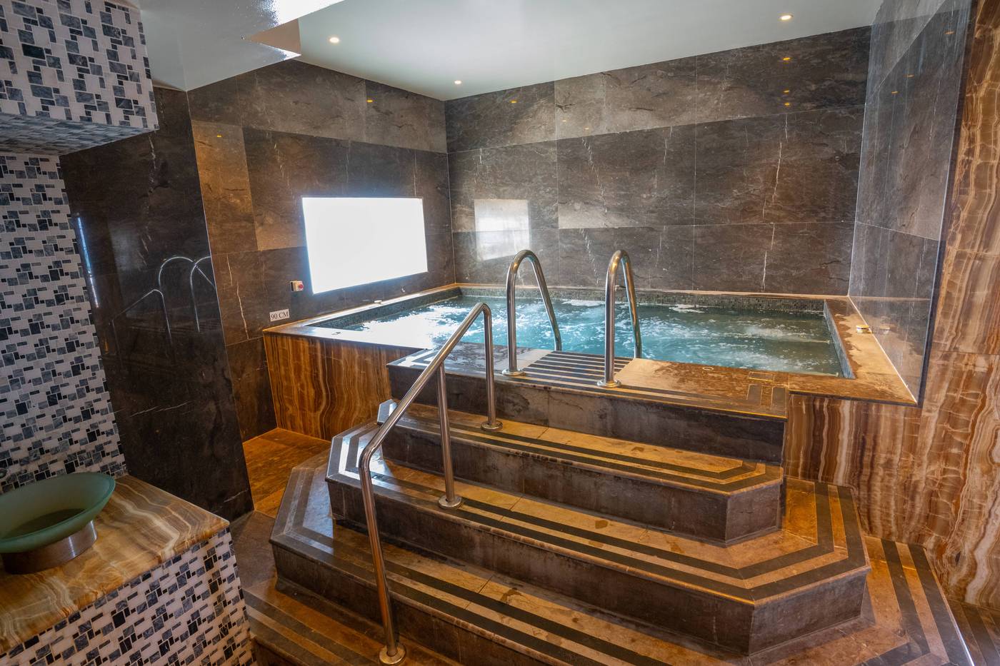 DoubleTree Resort by Hilton Resort & Spa Marjan Island