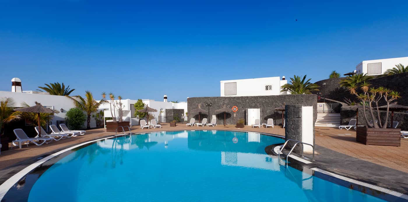 Apartamentos-LIVVO-Coloradamar-Pool-4