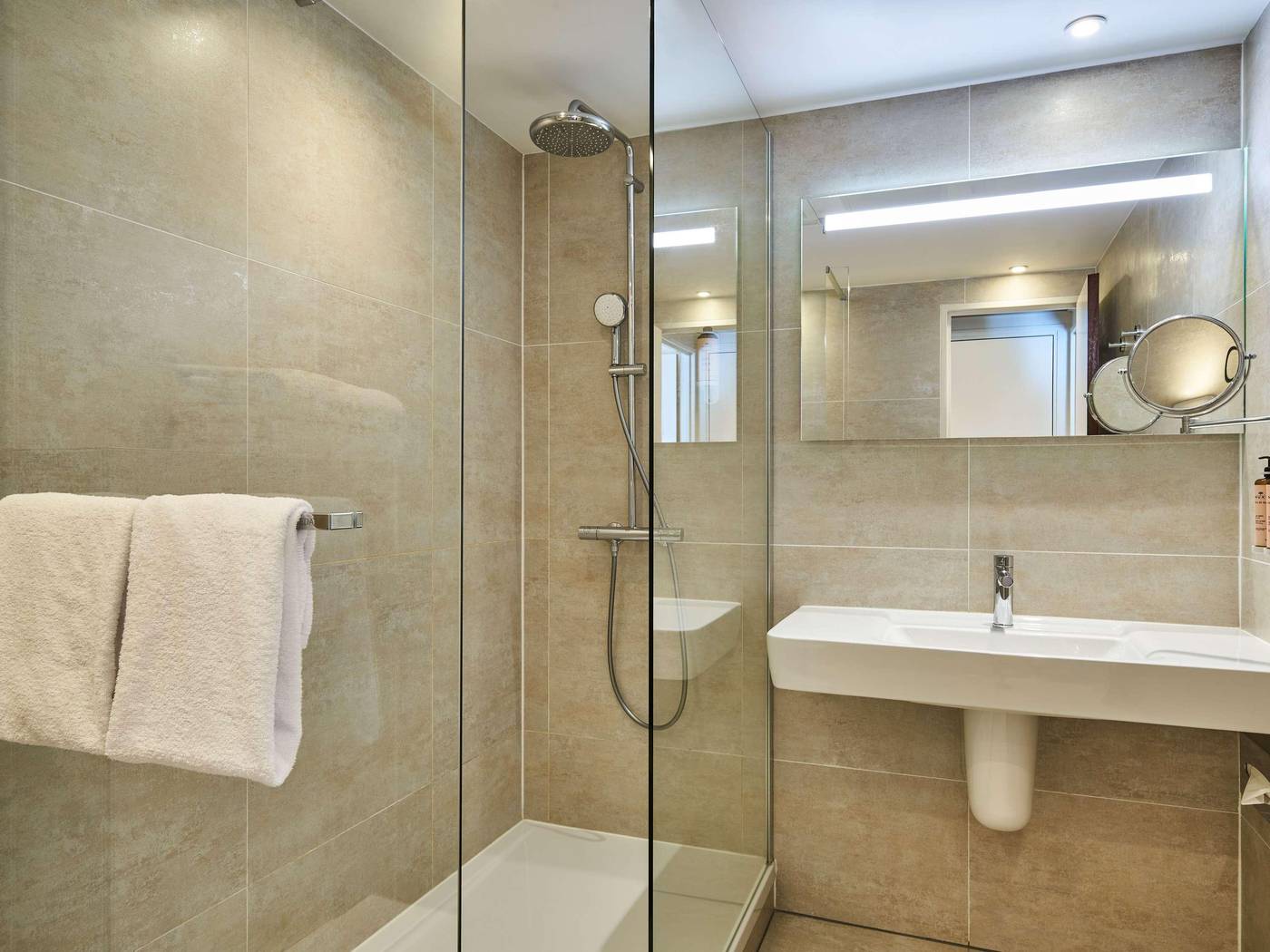 Hotel-Mercure-Paris-Tour-Eiffel-Grenelle-Room-32