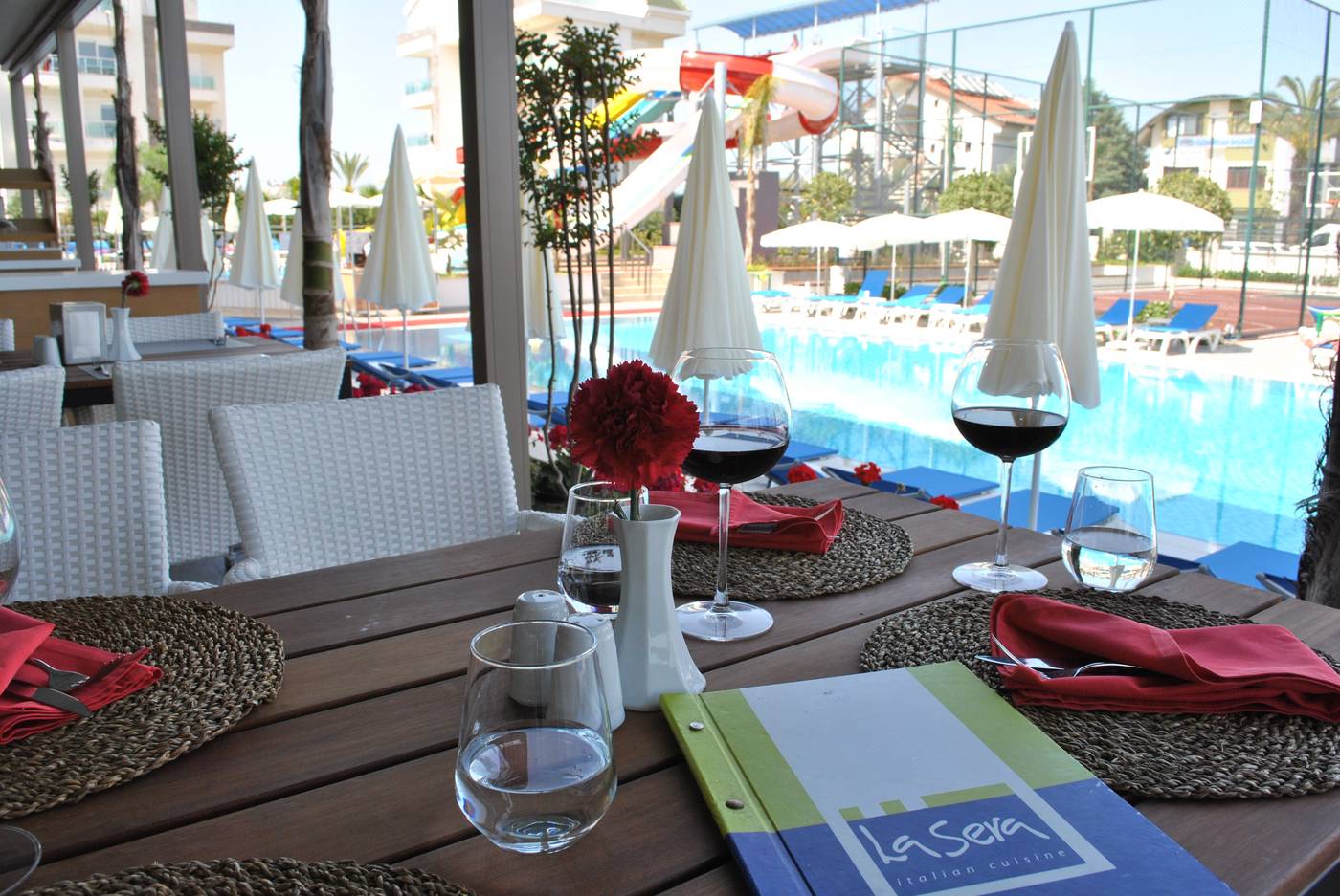 Side-Resort-Hotel-Restaurant-17