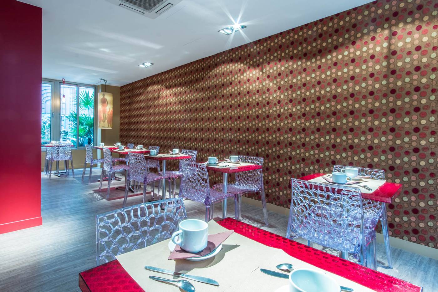 Moulin-Plaza-Restaurant-18