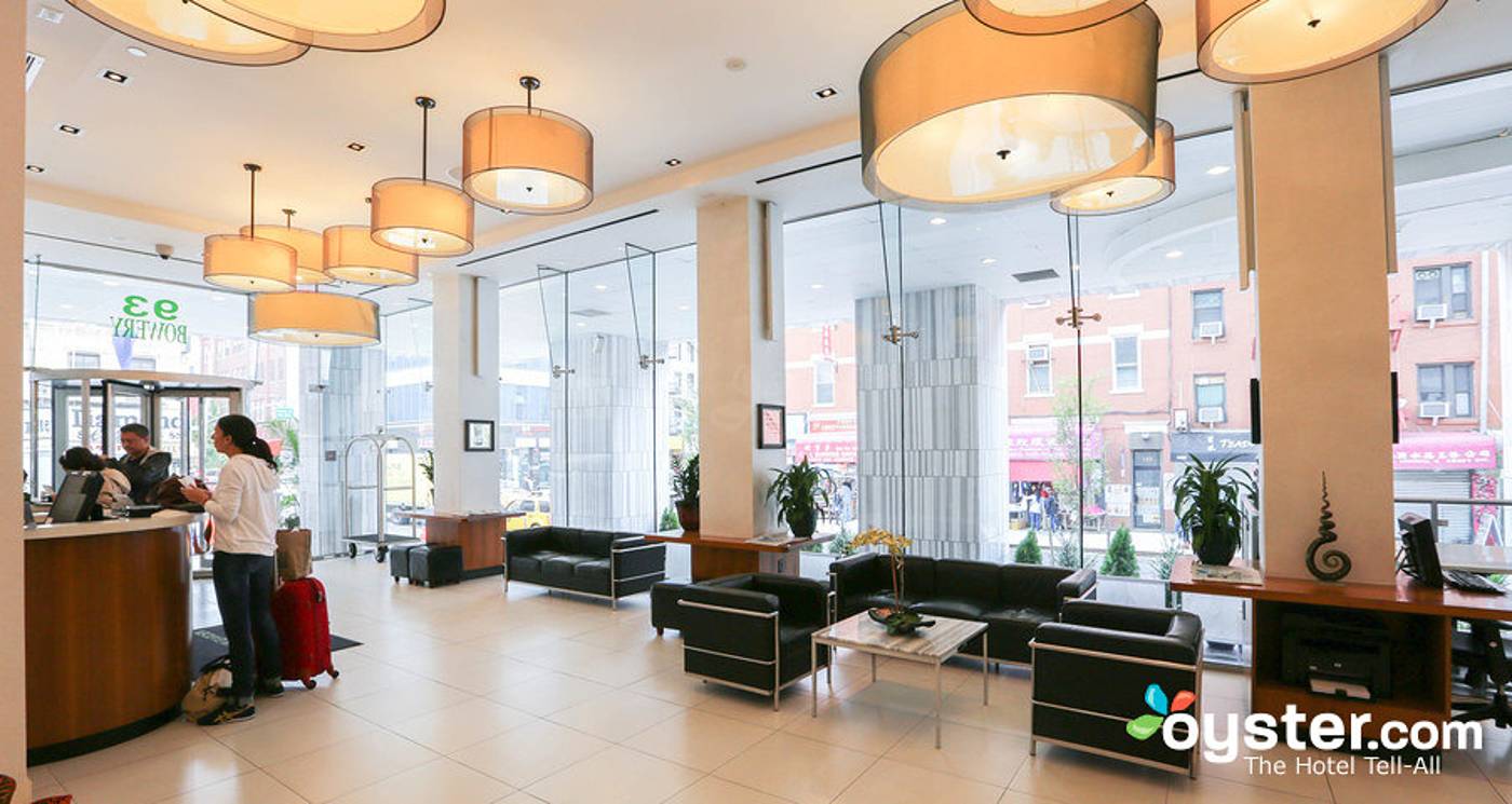 Wyndham-Garden-Chinatown-Lobby-6