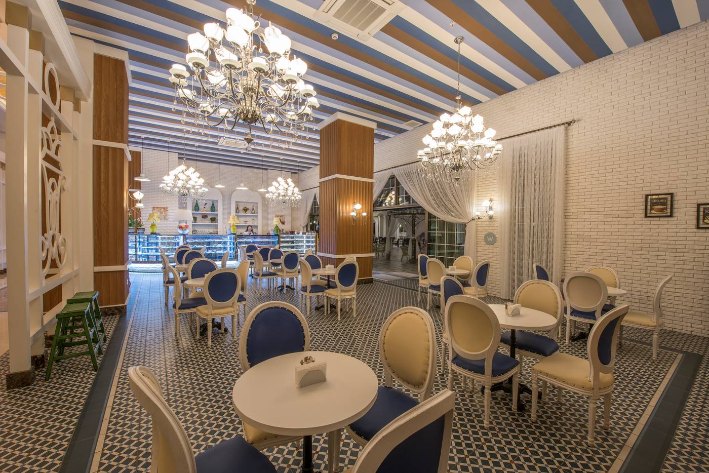 Quattro-Beach-Spa---Resort-Hotel-Restaurant-53