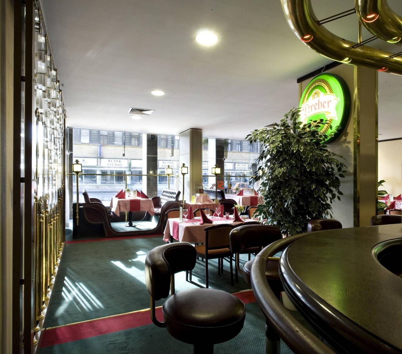 Danubius-Hotel-Hungaria-City-Center-Restaurant-21