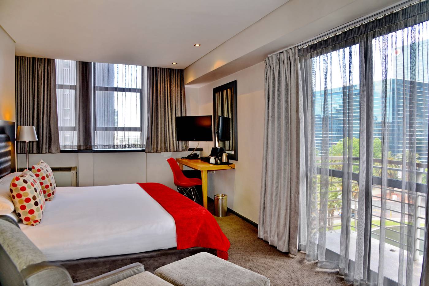 Fountains-Hotel-Cape-Town-Room-10