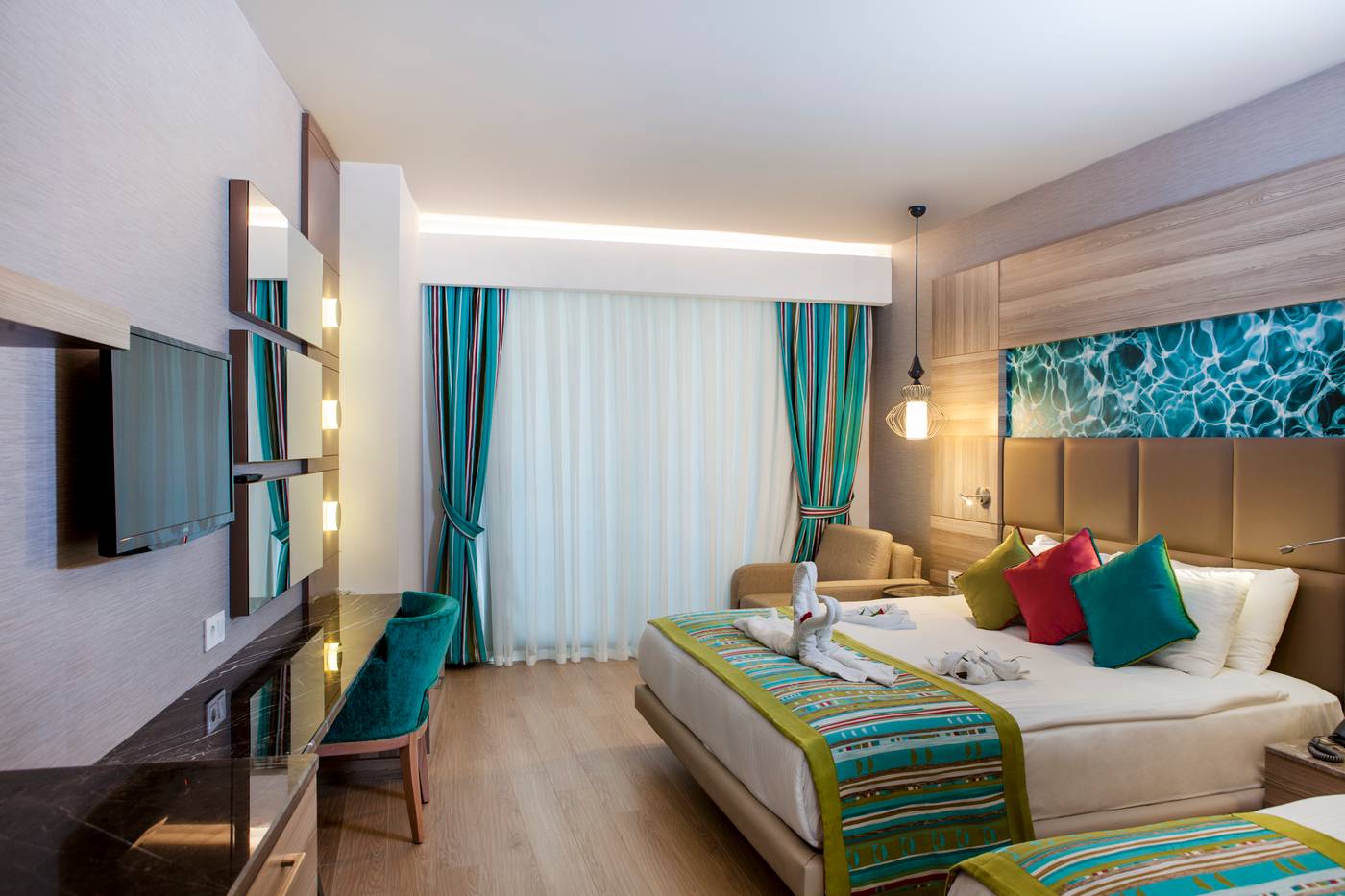 Long-Beach-Harmony-Room-23