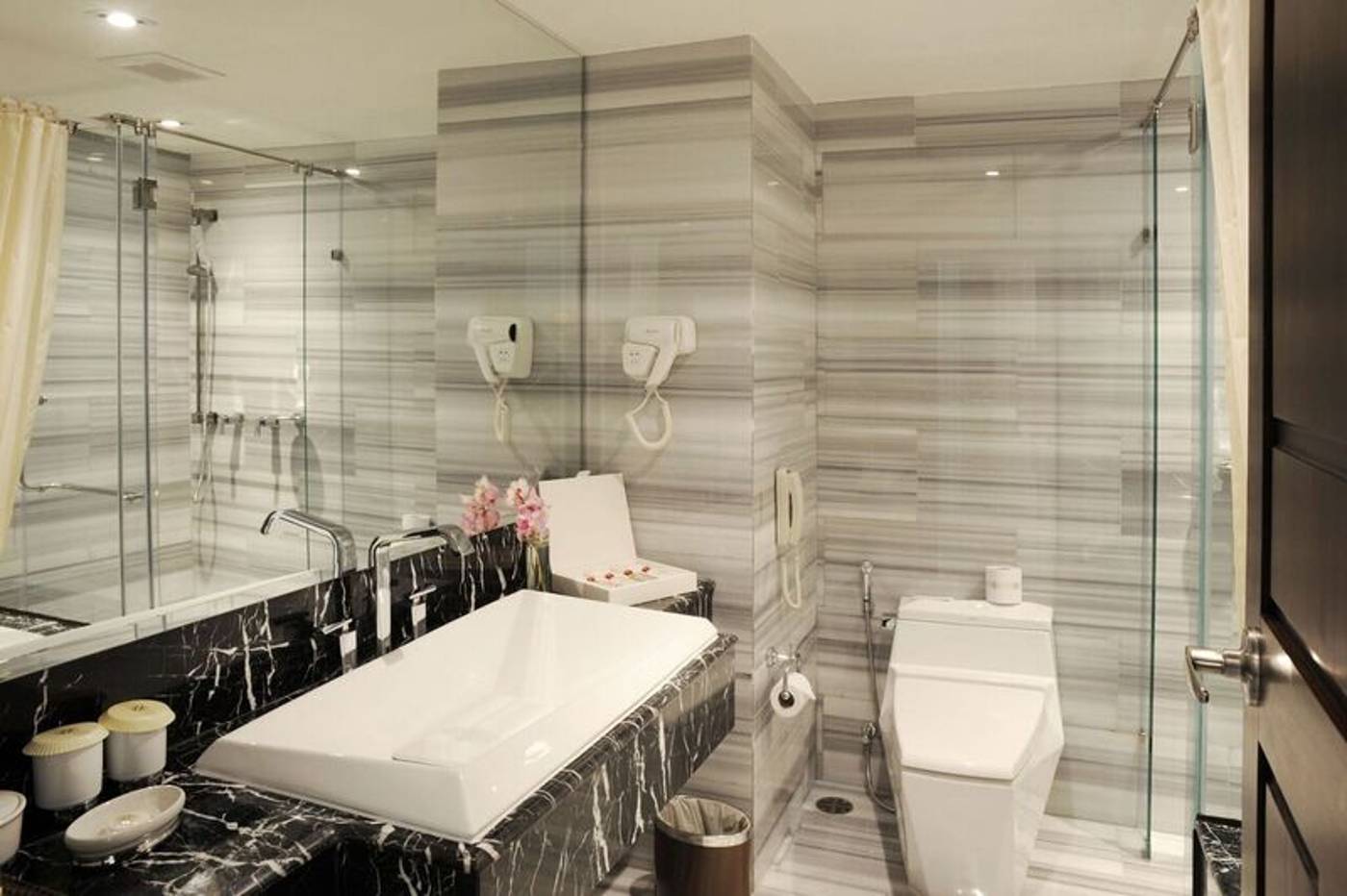 Al-Meroz-Hotel-Bangkok--SHA--Room-28