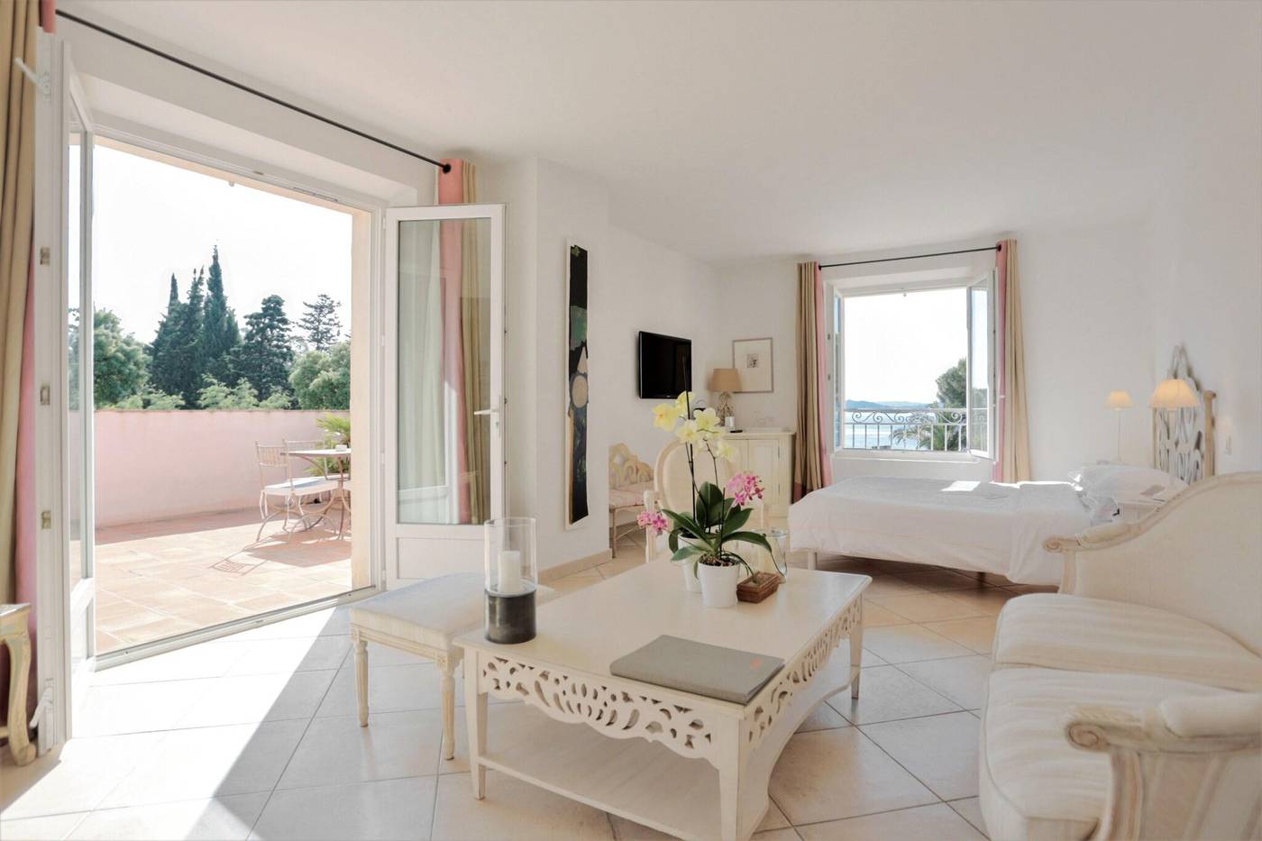 Hotel-Villa-Les-Rosiers-Room-25