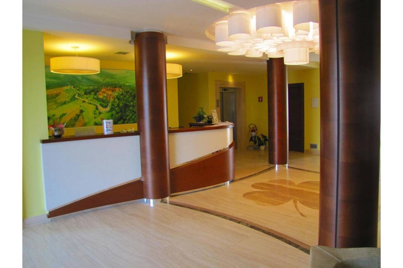 Hotel Il Gentiluomo-Italy-LOC. BATTIFOLLE-Lobby-2