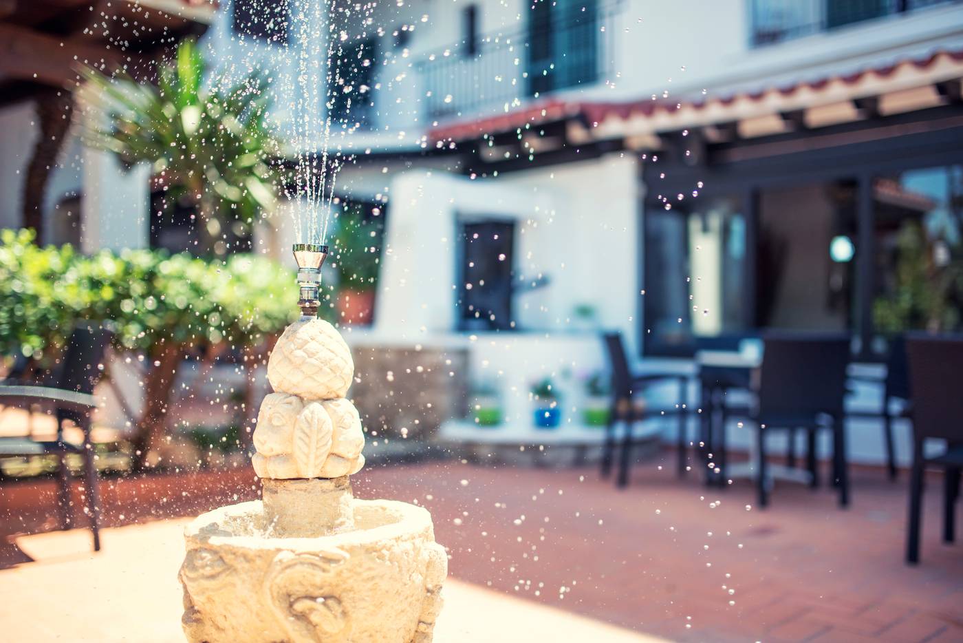 Azuline-Hotel-Galfi-Bar-11