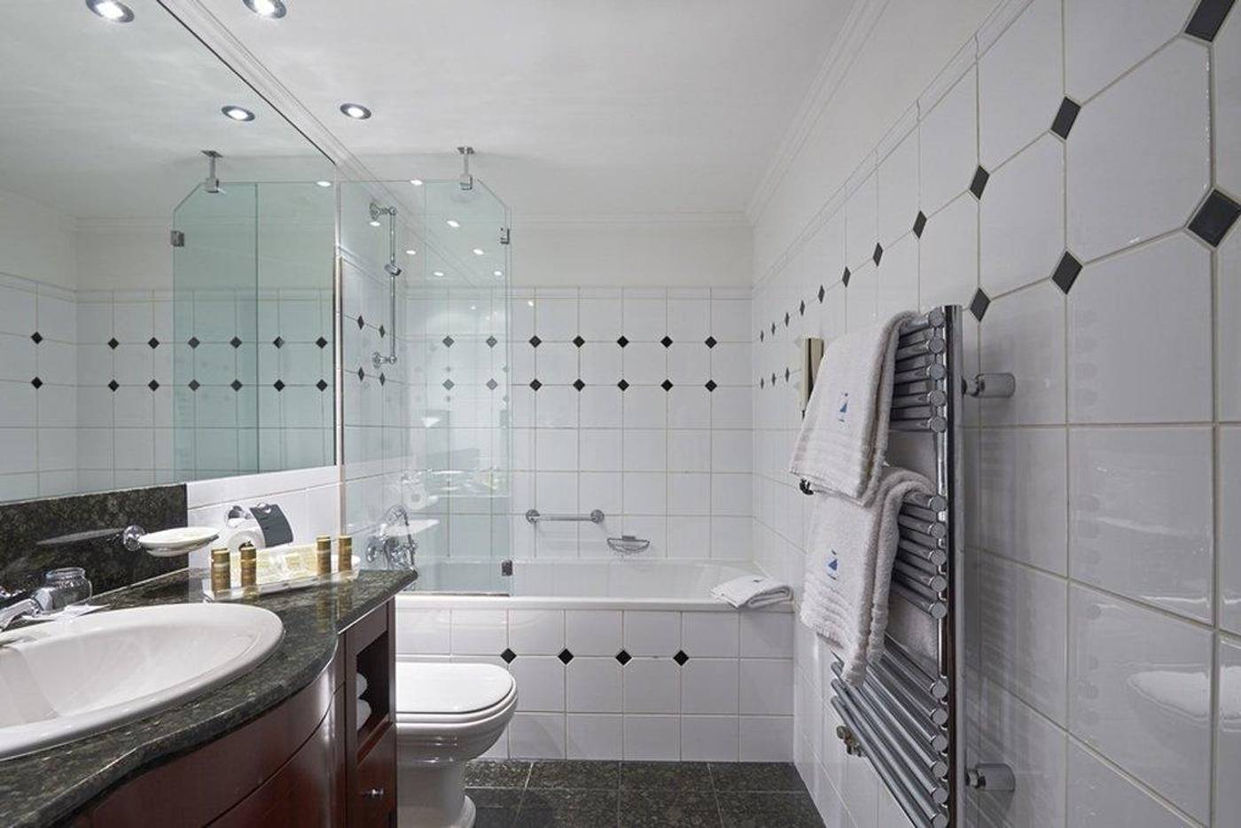 Eurostars-Montgomery-Room-19