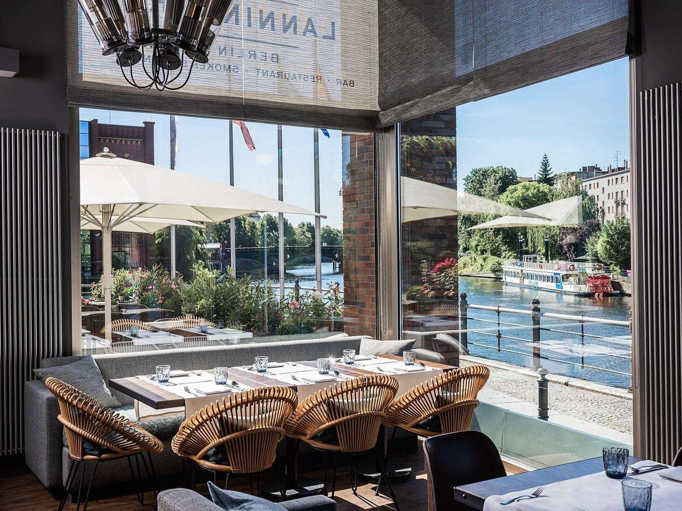 Ameron-Abion-Spreebogen-Waterside-Restaurant-42