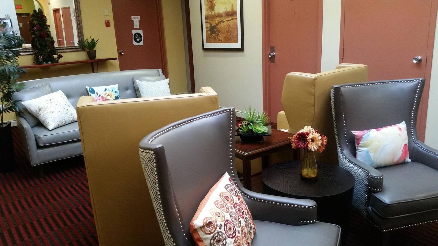 The-Met-New-Westminster-Lobby-4