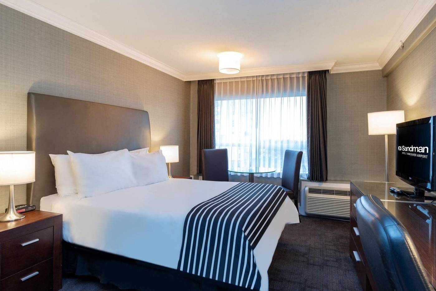 Sandman-Hotel-Vancouver-Airport-Room-21