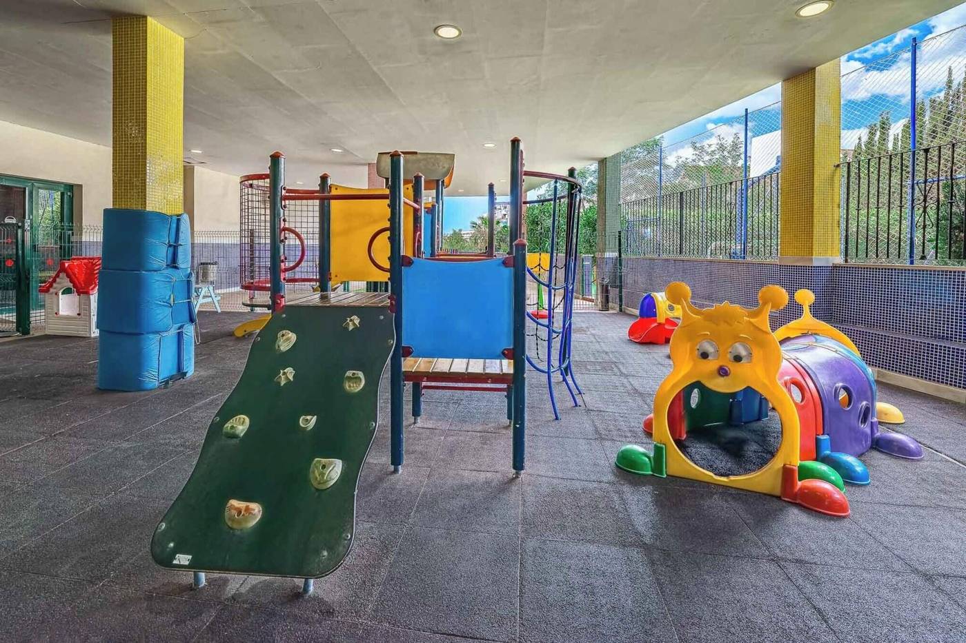 Hotel-Spa-Benalm----dena-Palace-Sports-and-Entertainment-61