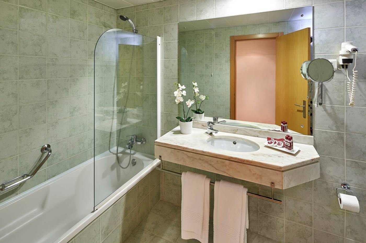 Luna-Esperanca-Centro-Hotel-Room-19