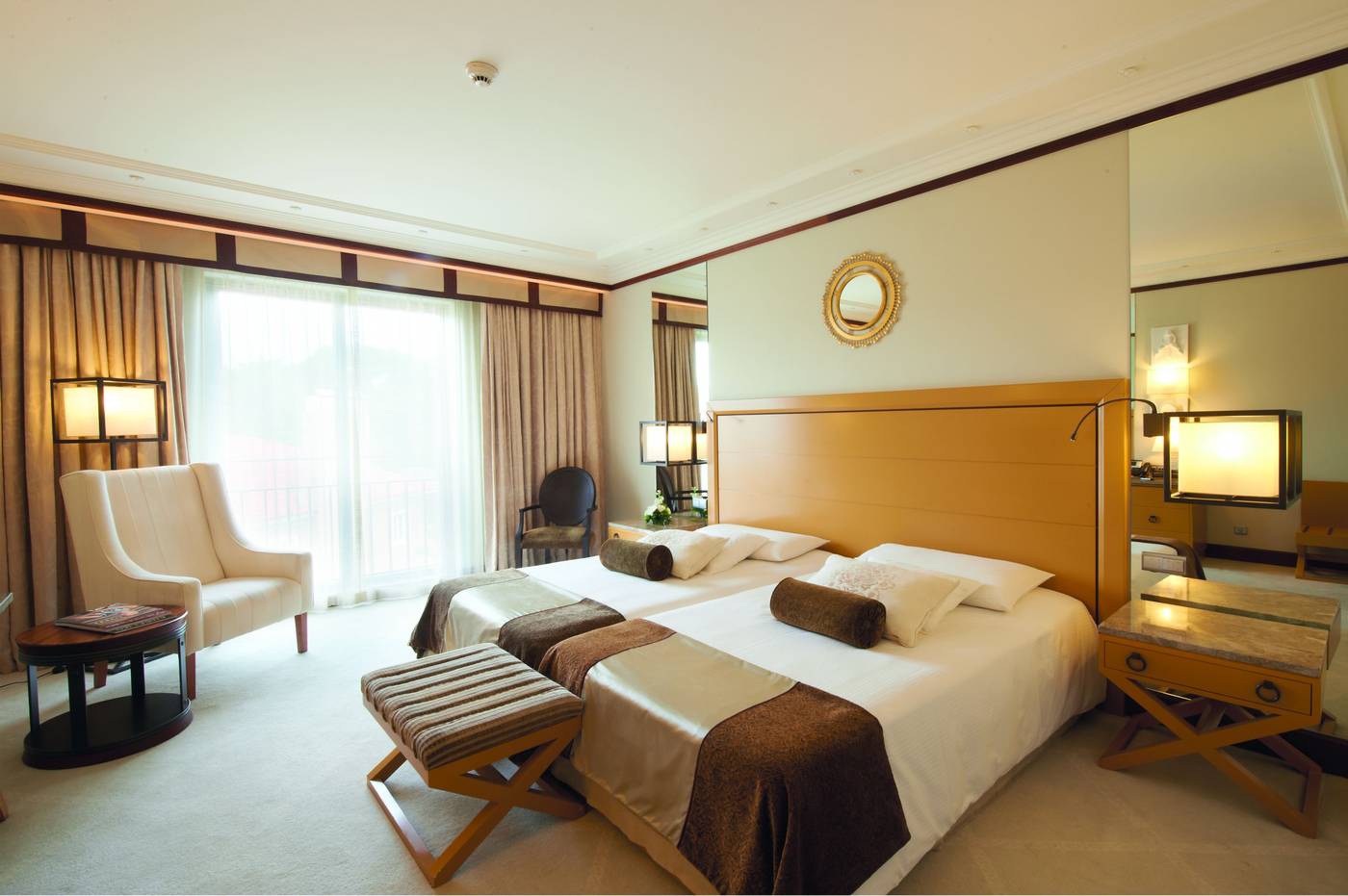 Grande-Real-Villa-Italia-Hotel---Spa-Room-20